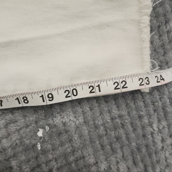 Sincerely Jules Cream High Rise Distressed Jeans size 11/30 EUC LIKE NEW - Picture 10 of 11